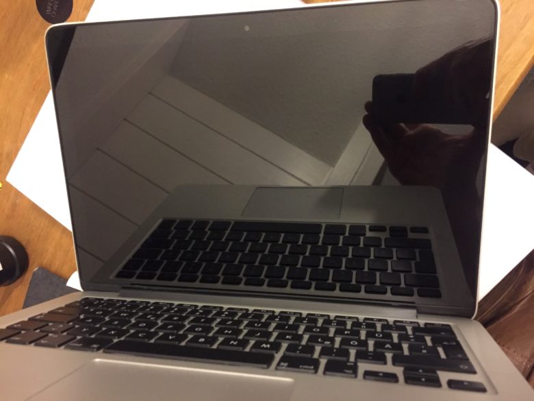 MacBook Pro Staingate / Antireflexbeschichtung Reparatur