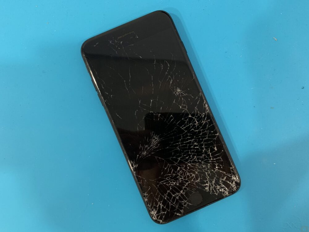 Iphone Reparatur Kiel Dein Iphone Ist Kaputt Wir Bringen Es Wieder Zum Leben